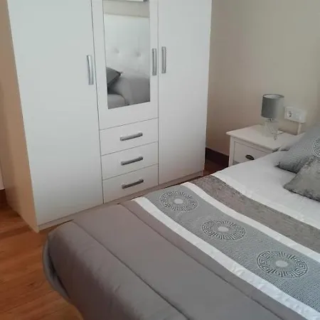 Apto San Francisco,en El Centro Y En La Playa *